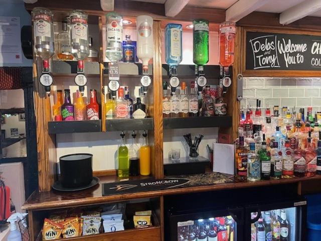 هتل Chequers Country Inn
