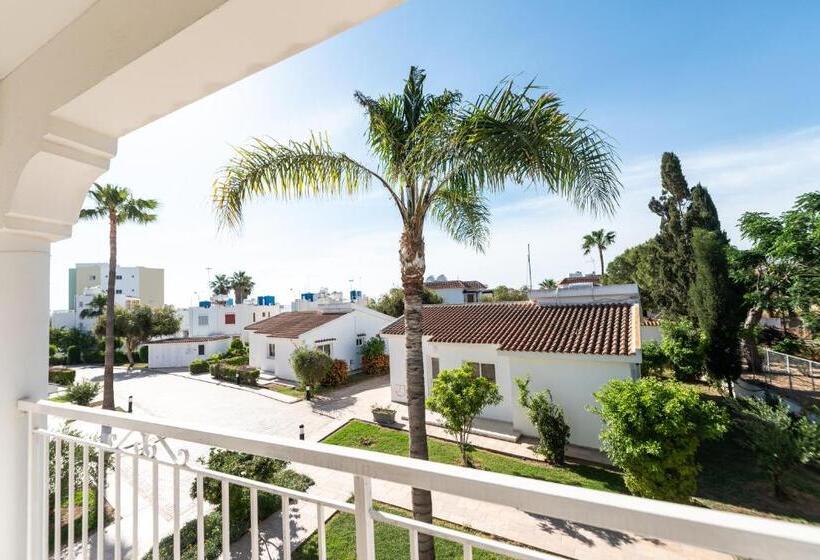 پانسیون Fig Tree Z Holiday Resort