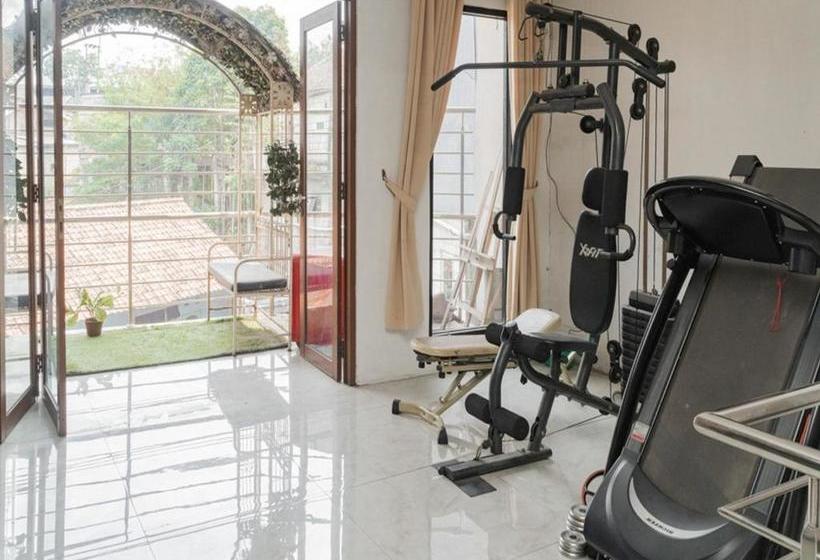 Пансион Yayah Residence Ii Syariah Redpartner