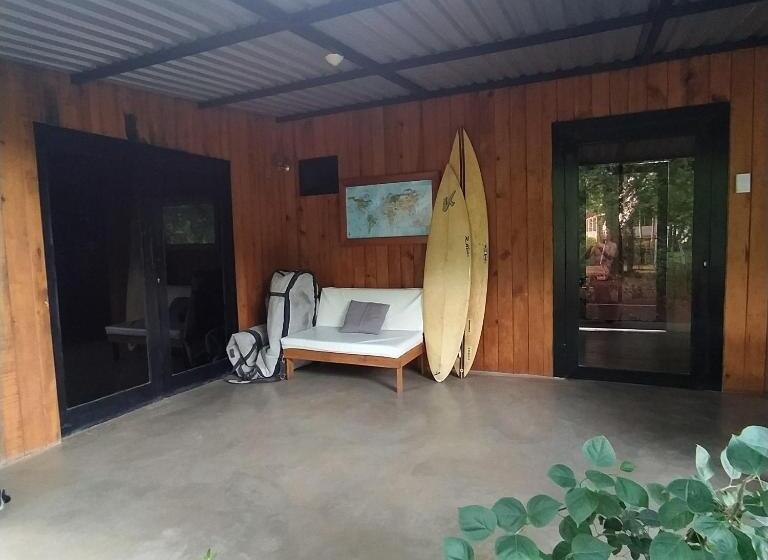 تختخواب و صبحانه Mola Mola Surf Popoyo