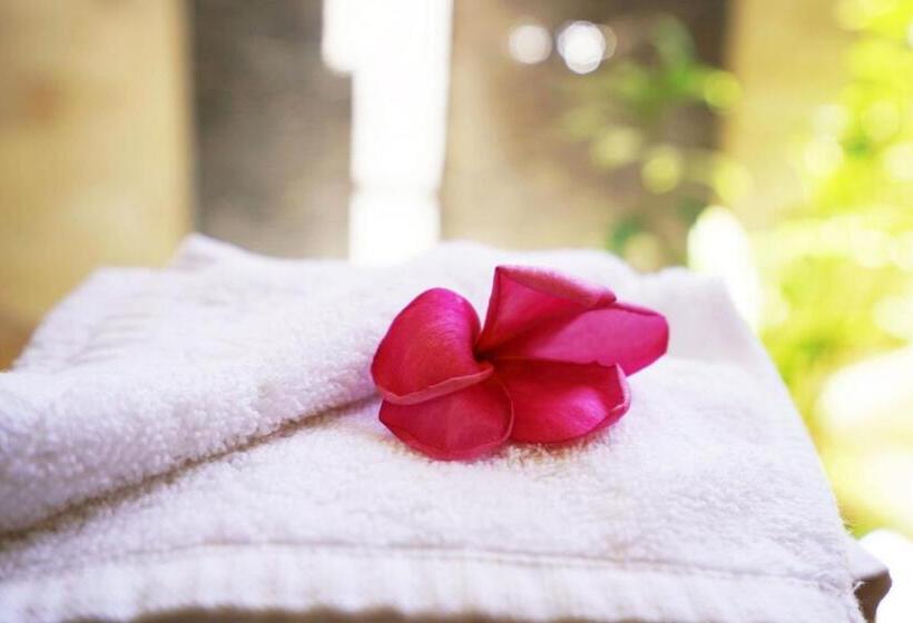 هتل Wah Resort Gili Trawangan