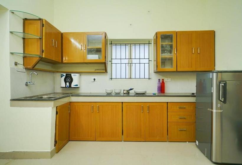 ペンション Oyo Home 26184 Elegant Stay Near Kovalam Junction