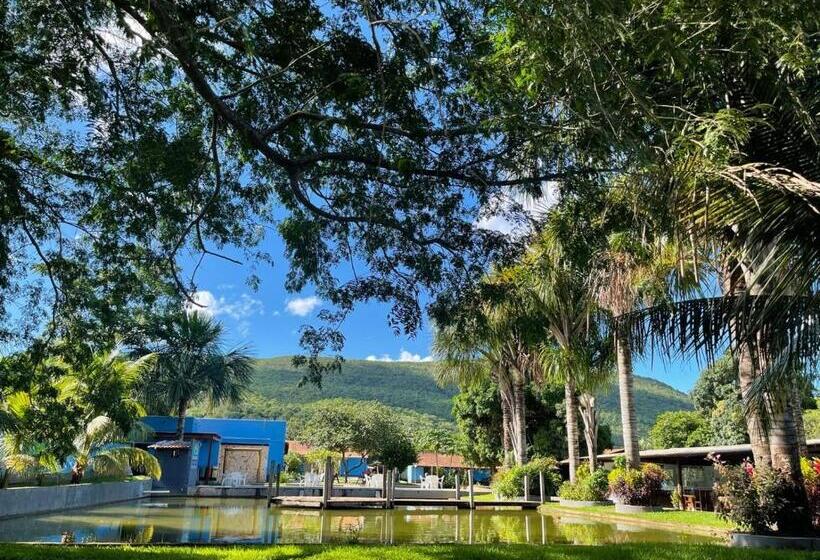پانسیون Pousada Bom Jardim