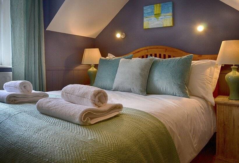 مبيت وإفطار The Lansdowne Cottage