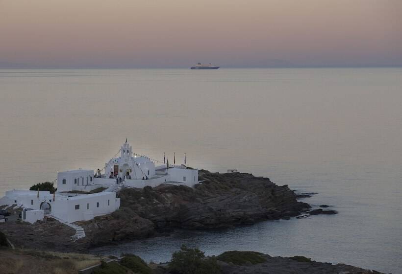 هتل Selana Suites