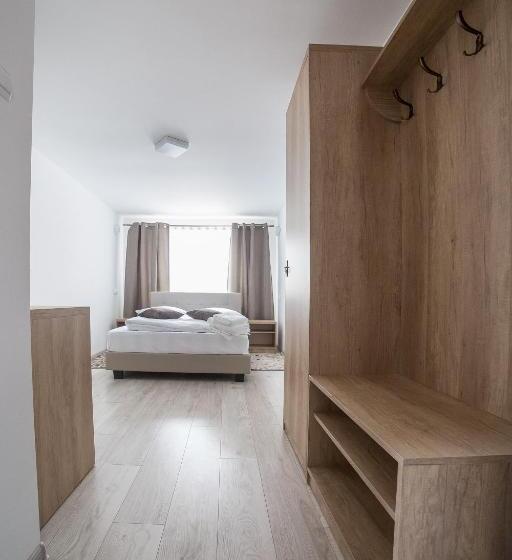 پانسیون Casa Burduhos
