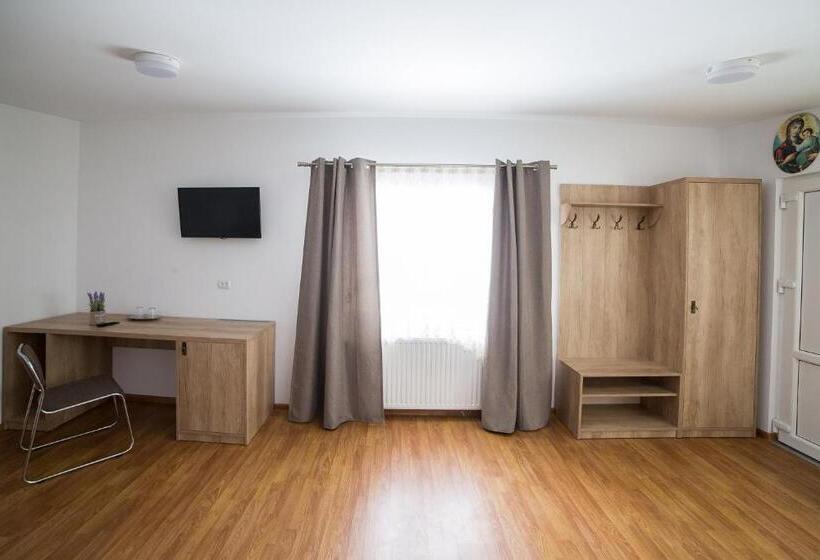 پانسیون Casa Burduhos