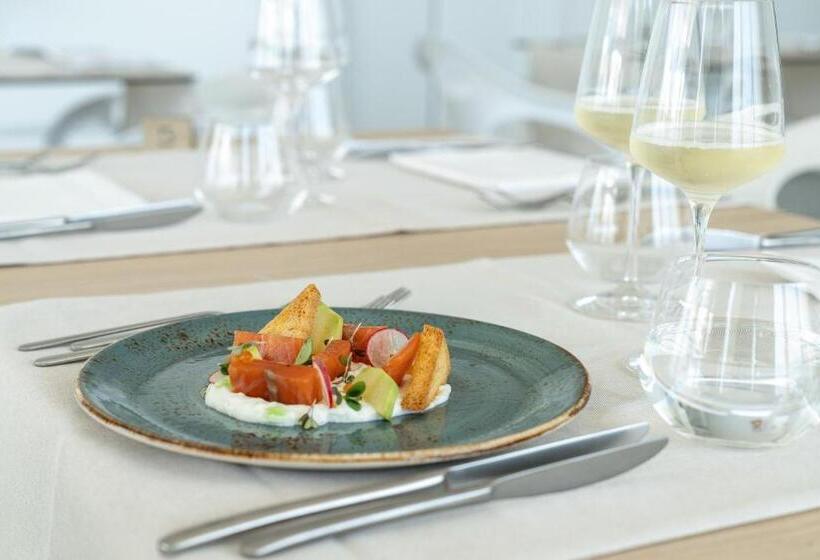 ペンション Perla Saracena Hotel & Restaurant