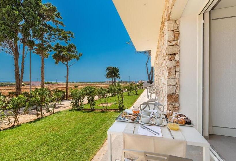 ペンション Perla Saracena Hotel & Restaurant