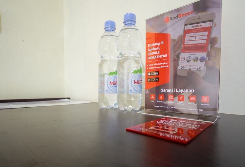 پانسیون Reddoorz Near Taman Kota Ternate