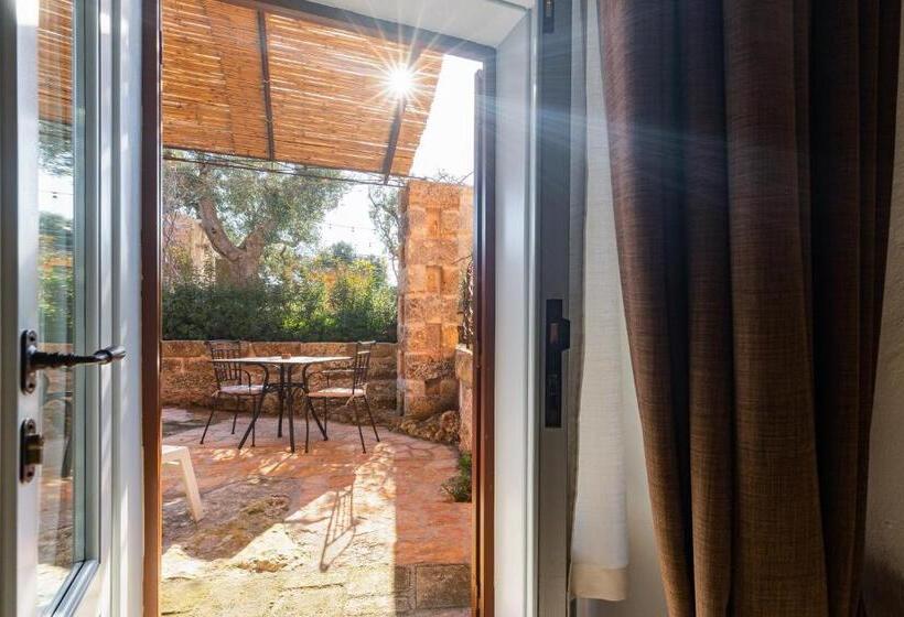 فندق Masseria Torre Rossa