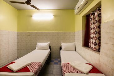 هتل Spot On 45777 Triplicane High Rd