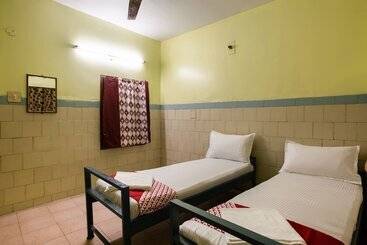 هتل Spot On 45777 Triplicane High Rd