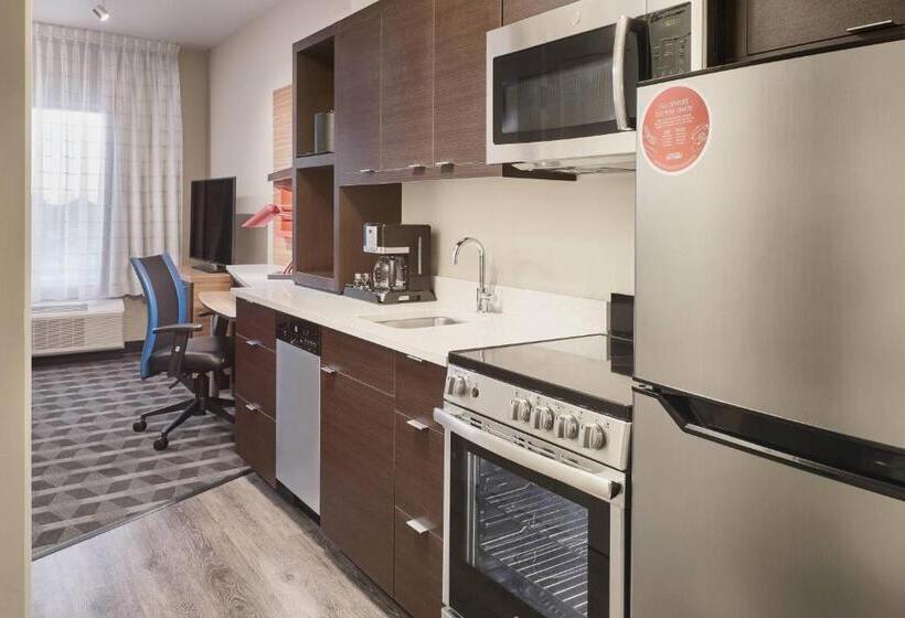 هتل Towneplace Suites By Marriott Medicine Hat