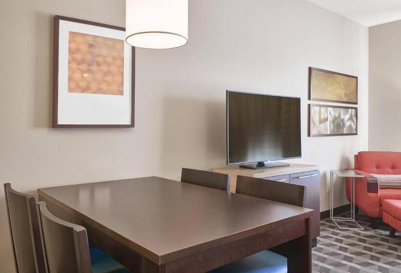 هتل Towneplace Suites By Marriott Medicine Hat