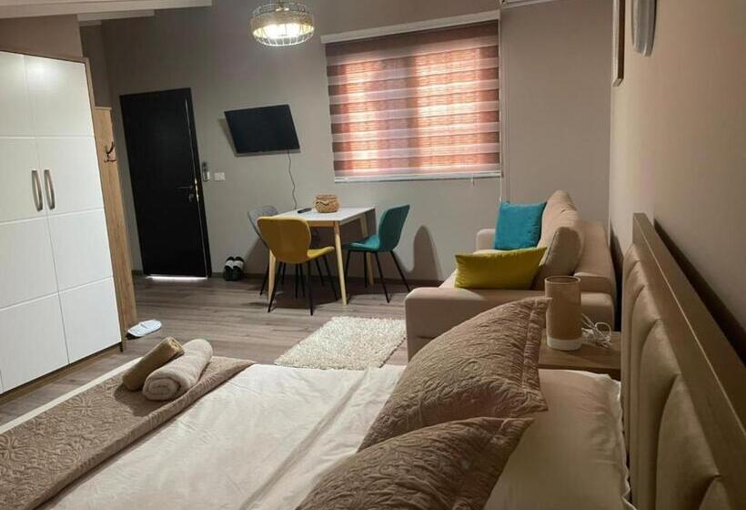 تختخواب و صبحانه Ora Apartament