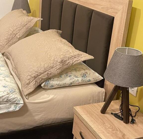 تختخواب و صبحانه Ora Apartament