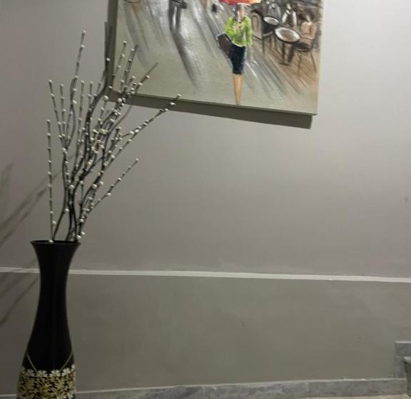 تختخواب و صبحانه Ora Apartament