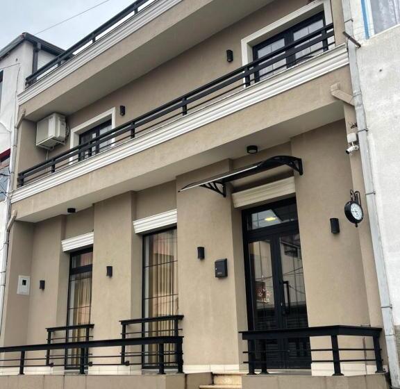 تختخواب و صبحانه Ora Apartament