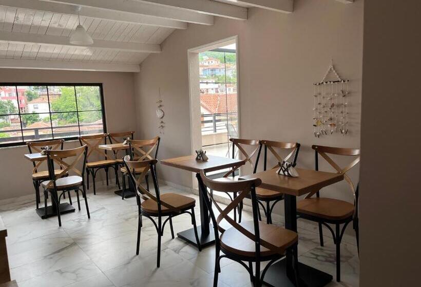 تختخواب و صبحانه Ora Apartament