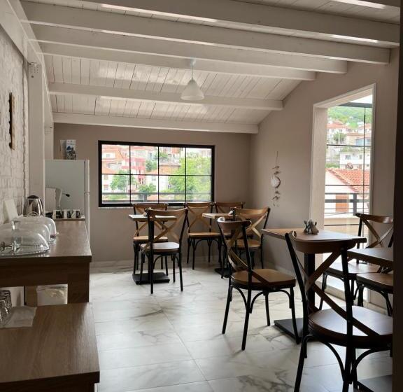 تختخواب و صبحانه Ora Apartament