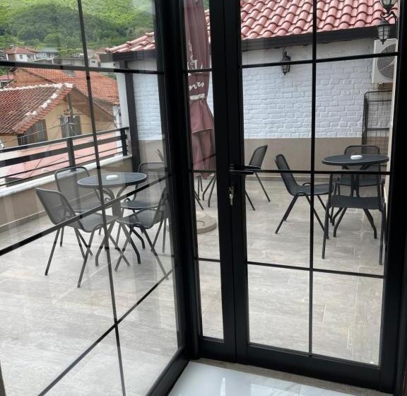 تختخواب و صبحانه Ora Apartament