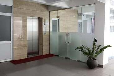 هتل Amazinn Suites