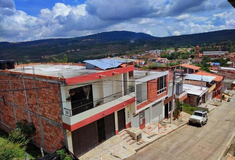 هتل Mi Techito Curiteño