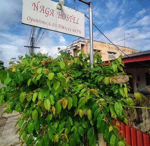 Naga Hostel & Café