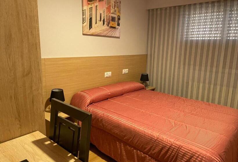 پانسیون Hostal Cid