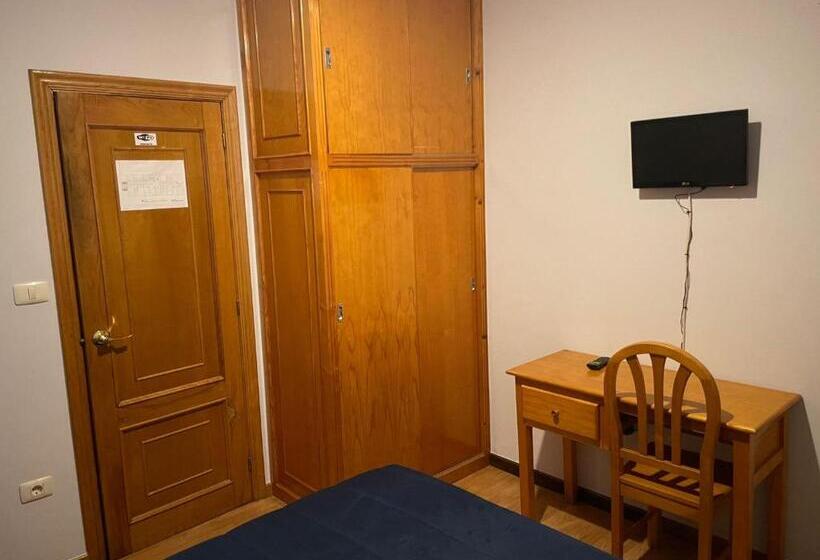 پانسیون Hostal Cid