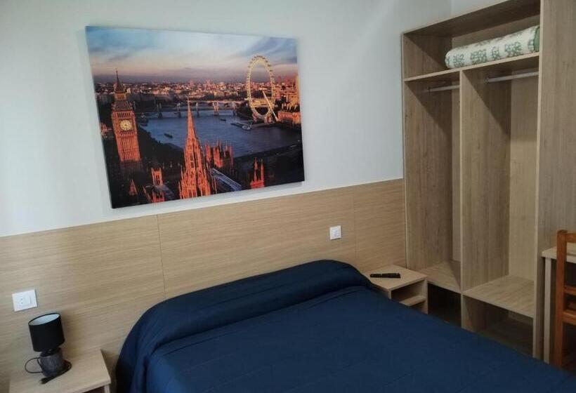پانسیون Hostal Cid