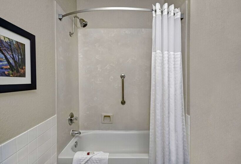 هتل Baymont By Wyndham Houston/westchase