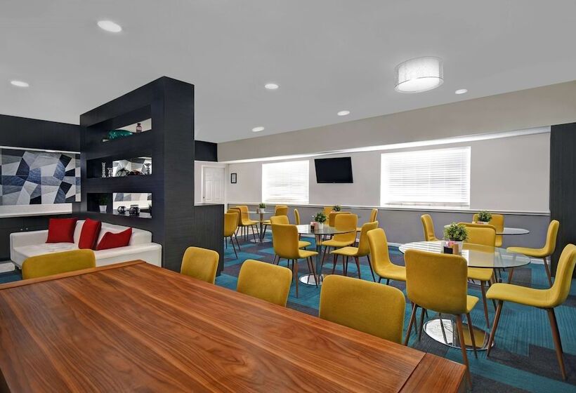 هتل Baymont By Wyndham Houston/westchase