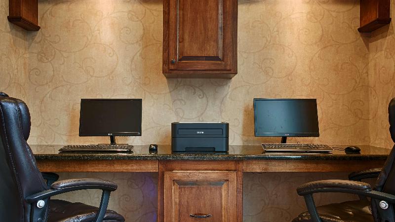 هتل Best Western Plus Southpark Inn & Suites