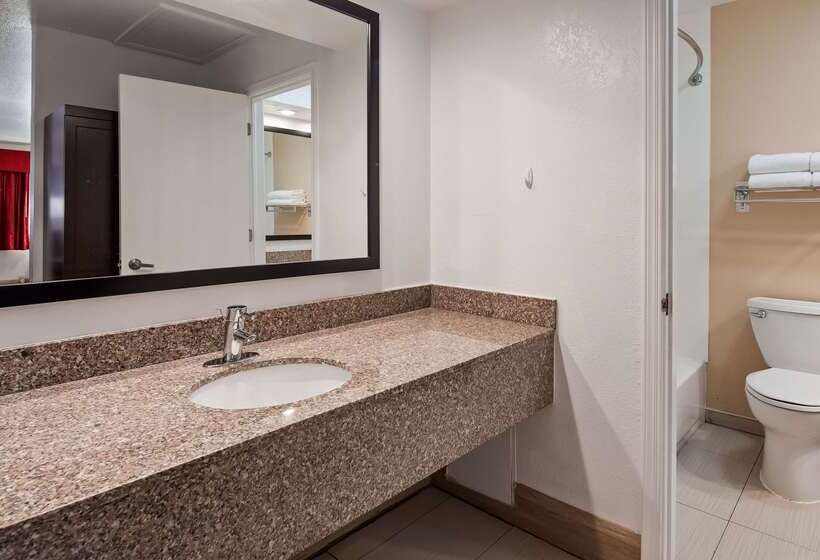 هتل Best Western Santa Rosa Inn
