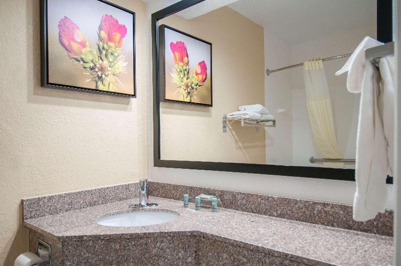 هتل Best Western Santa Rosa Inn