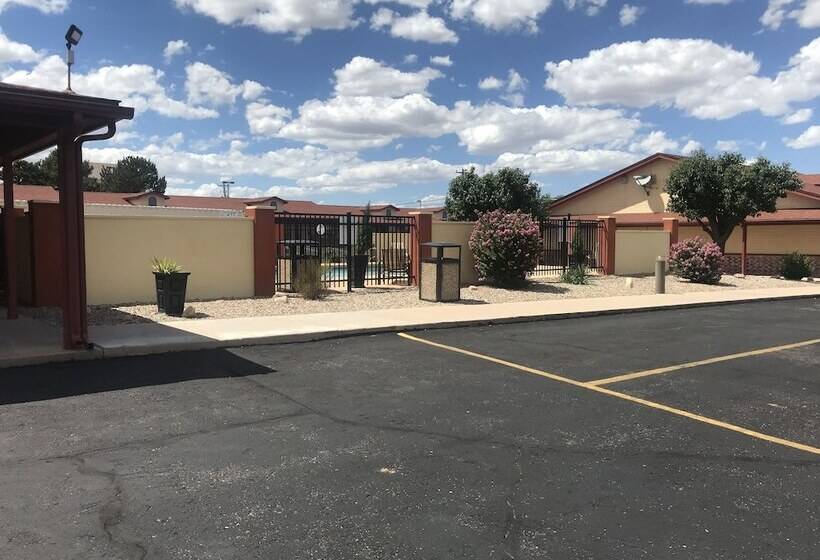 هتل Best Western Santa Rosa Inn