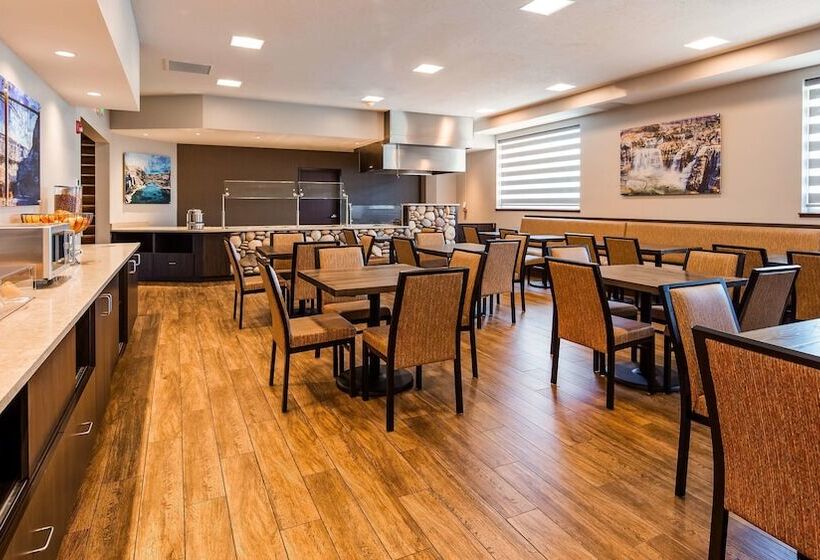 هتل Best Western Sawtooth Inn And Suites