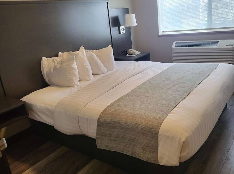 هتل Best Western Sawtooth Inn And Suites