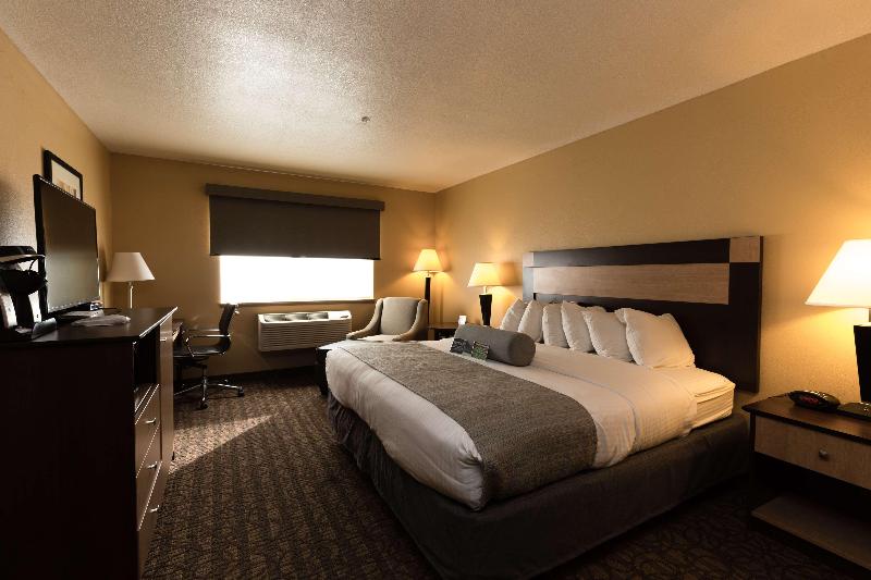 هتل Best Western Sawtooth Inn And Suites