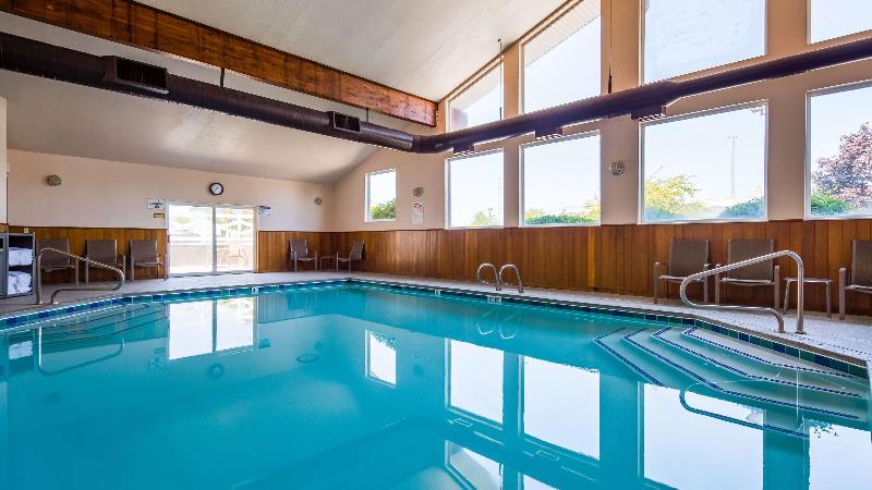 هتل Best Western Sawtooth Inn And Suites