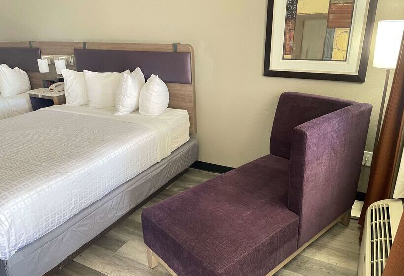 هتل Best Western Sunland Park