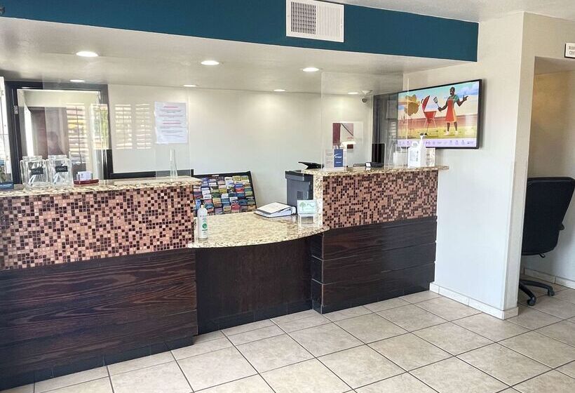 هتل Best Western Sunland Park