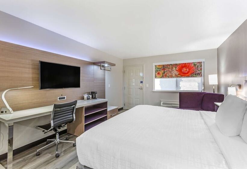 هتل Best Western Sunland Park