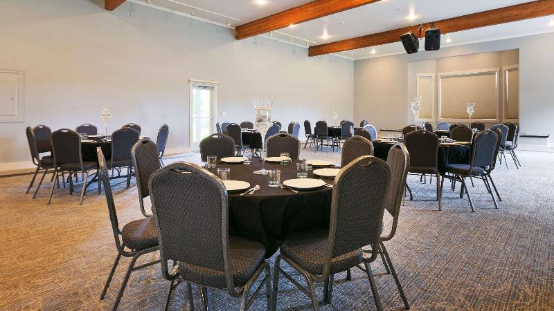 فندق Best Western Wesley Inn & Suites