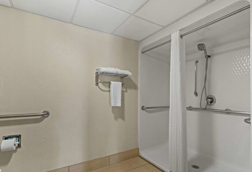 هتل Best Western Windsor Suites