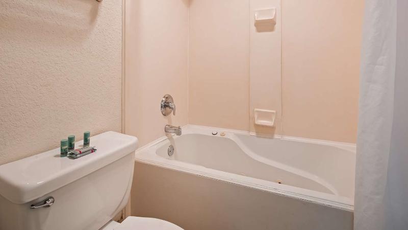 هتل Best Western Windsor Suites