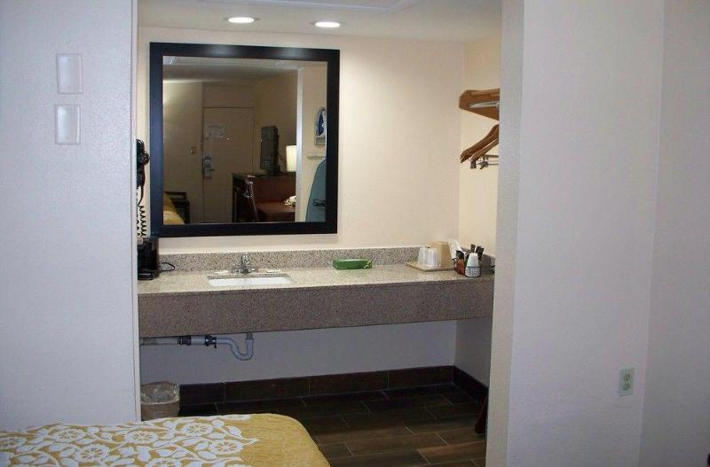 فندق Bluegrass Inn