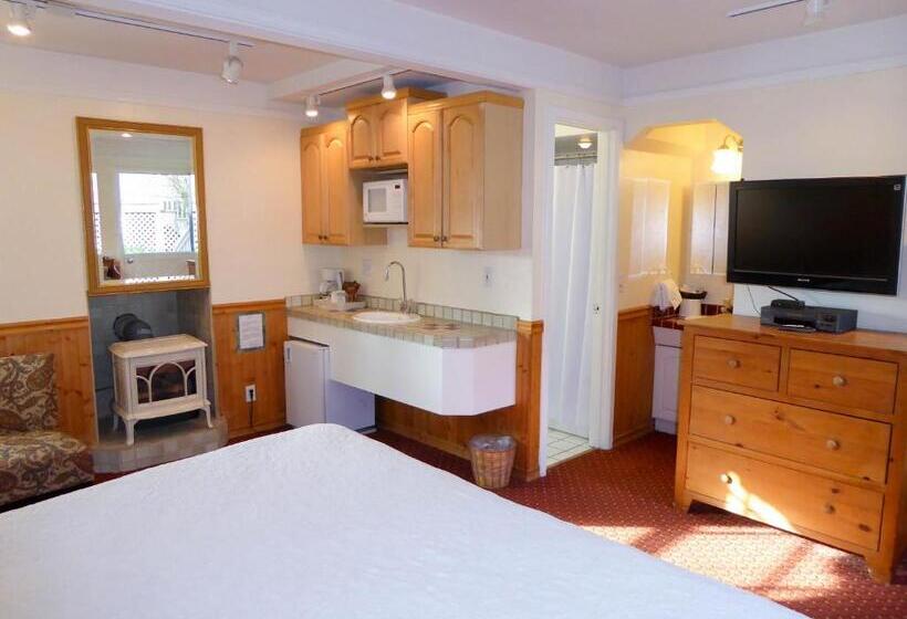 هتل Briarwood Inn